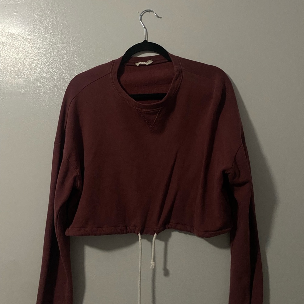 burgundy cropped sweatshirt